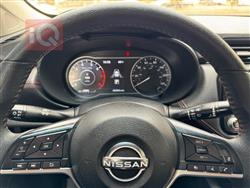 نيسان فيرسا